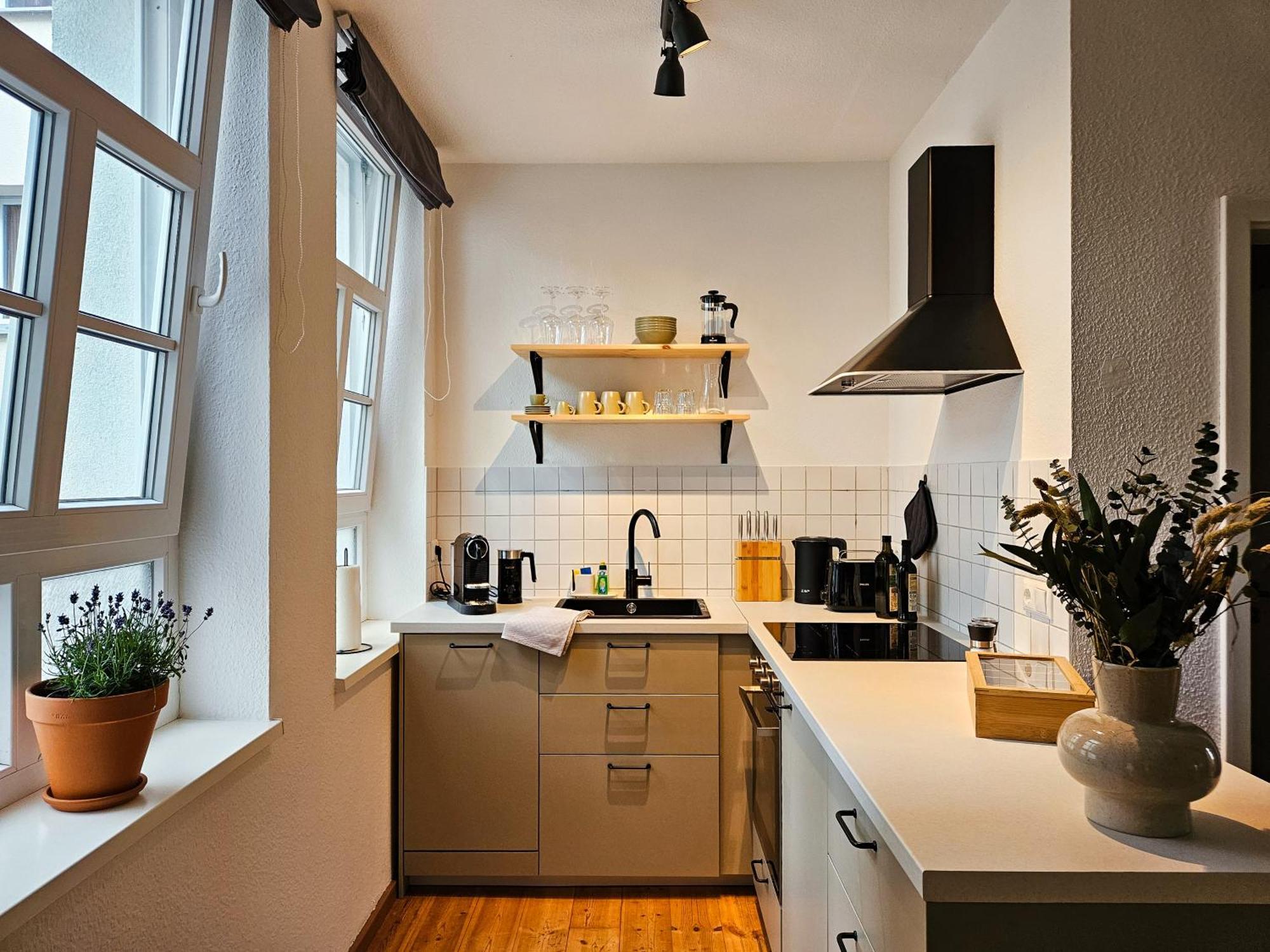 Micasa Rooms - Altstadt Zentral - Zwischen Anger Und Kraemerbruecke - Wlan - Familienfreundlich Erfurt Dış mekan fotoğraf